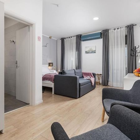 Delta Rooms Rijeka Bagian luar foto