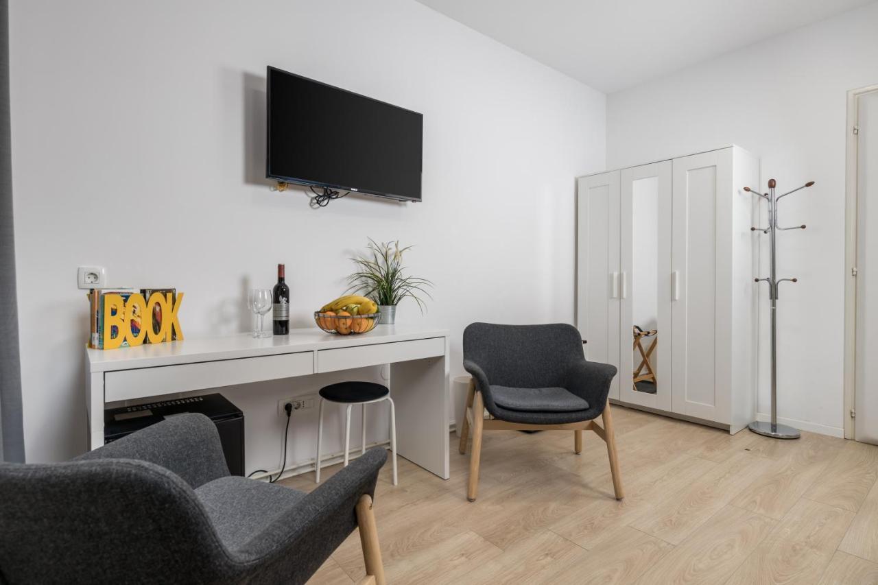 Delta Rooms Rijeka Bagian luar foto