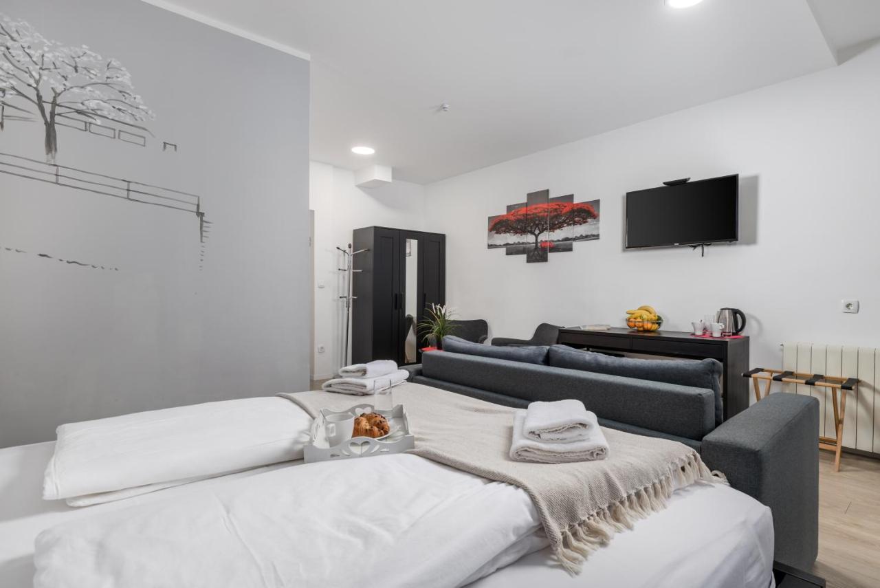 Delta Rooms Rijeka Bagian luar foto