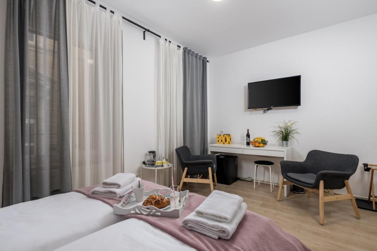 Delta Rooms Rijeka Bagian luar foto