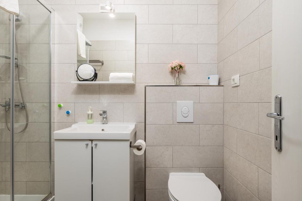 Delta Rooms Rijeka Bagian luar foto